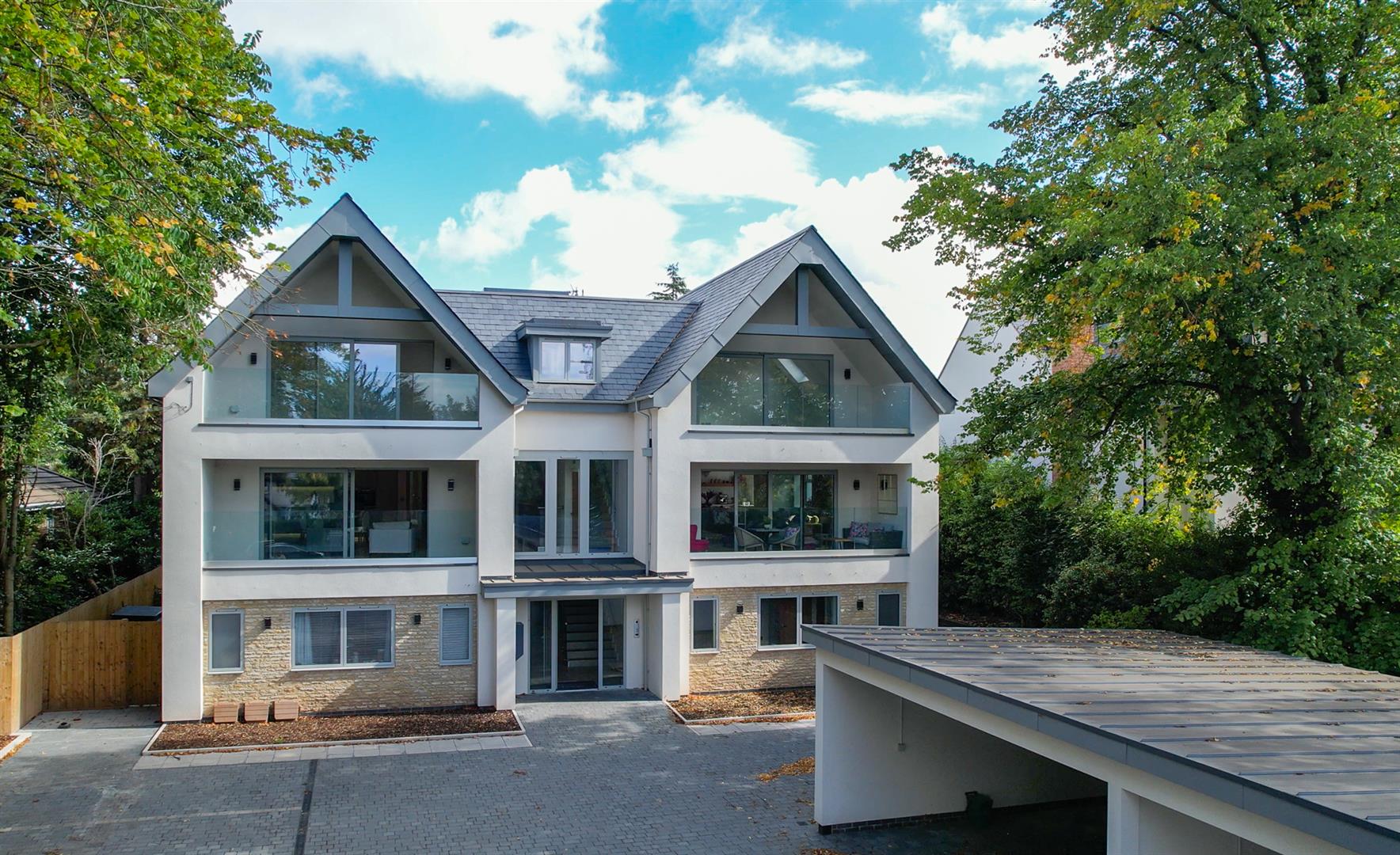 Naunton Lodge, Banbury Road, StratforduponAvon Vaughan Reynolds Estate Agents